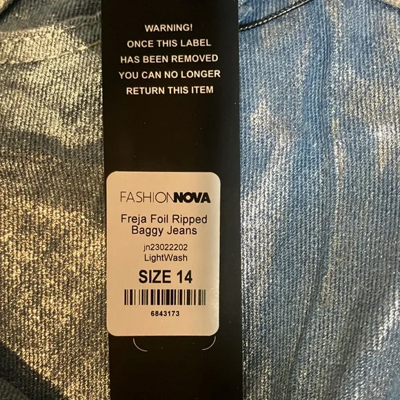 Fashion Nova 'Freja Foil Ripped Baggy Jeans' - Picture 3 of 8